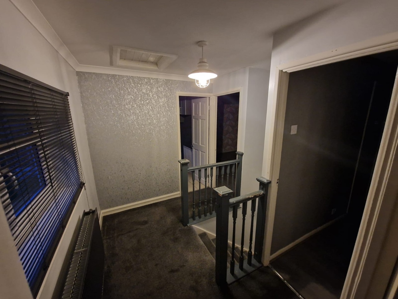 Lowedges S8. Lowedges Road – image 5